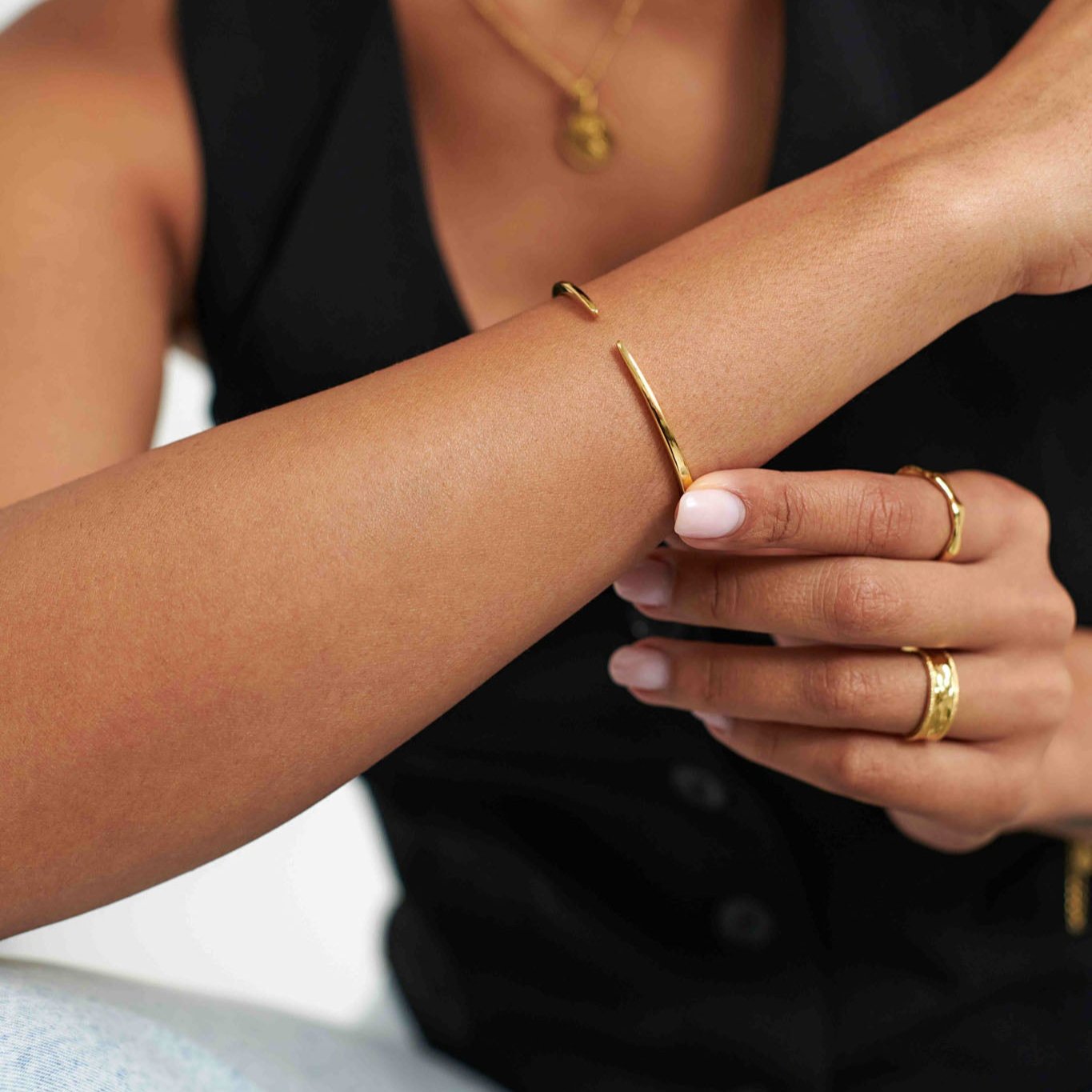 Classic Claw Bangle
