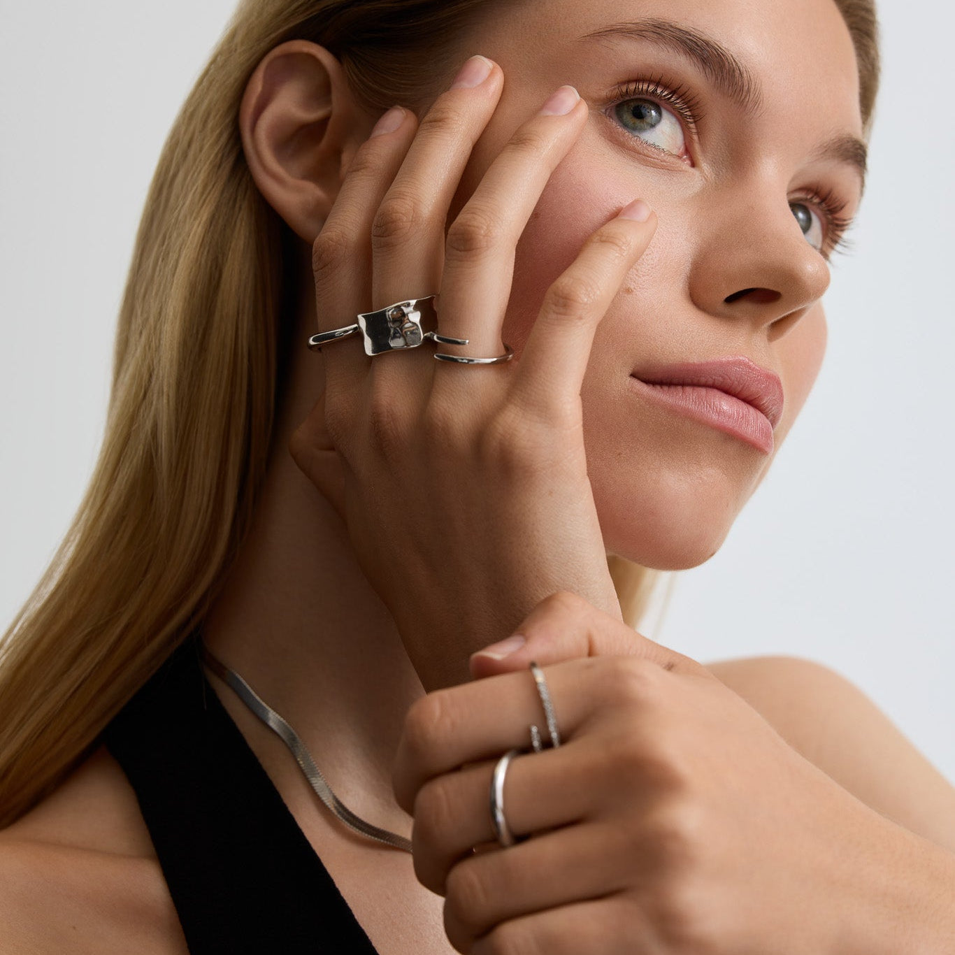 Classic Claw Ring